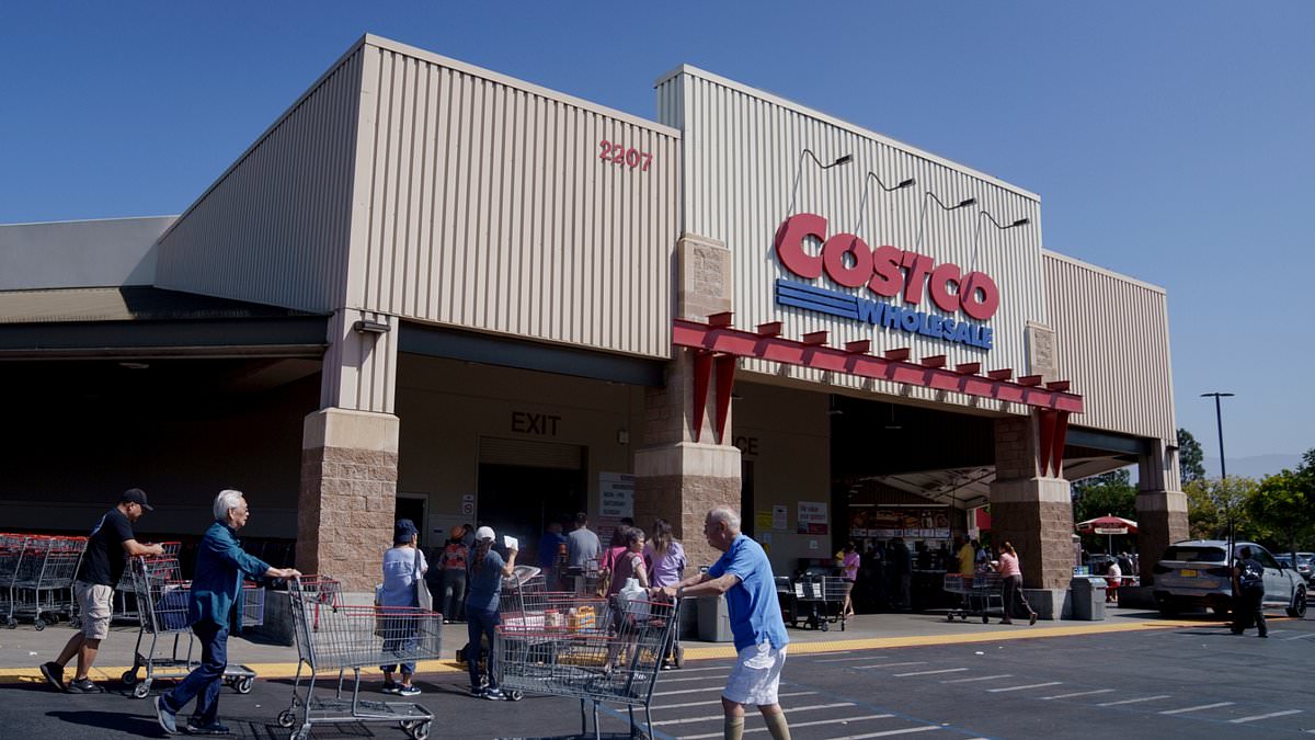 alert-–-costco-and-aldi-reveal-new-year’s-day-closures-but-many-stores-will-be-open:-find-out-where-you-can-shop-here