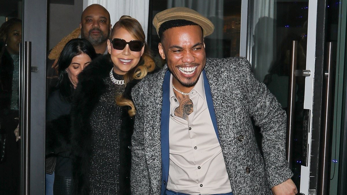 alert-–-mariah-carey,-55,-and-anderson.paak,-38,-confirm-romance-rumors-as-they-hold-hands-during-dinner-in-aspen