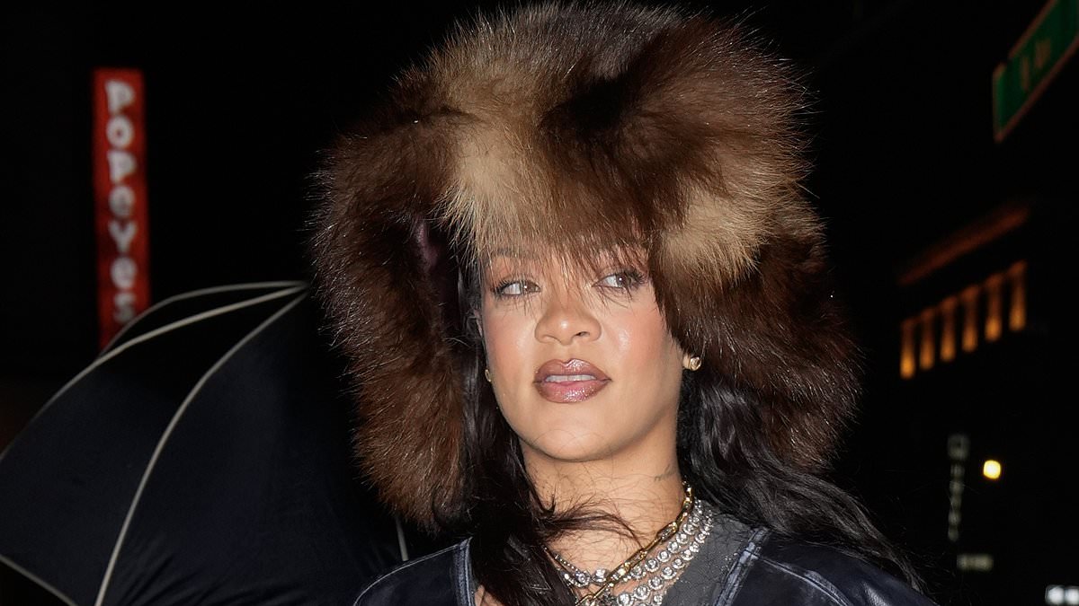 alert-–-rihanna-roasted-for-‘horrible’-karaoke-performance-eight-years-after-her-last-album:-‘my-cat-can-sing-better!’