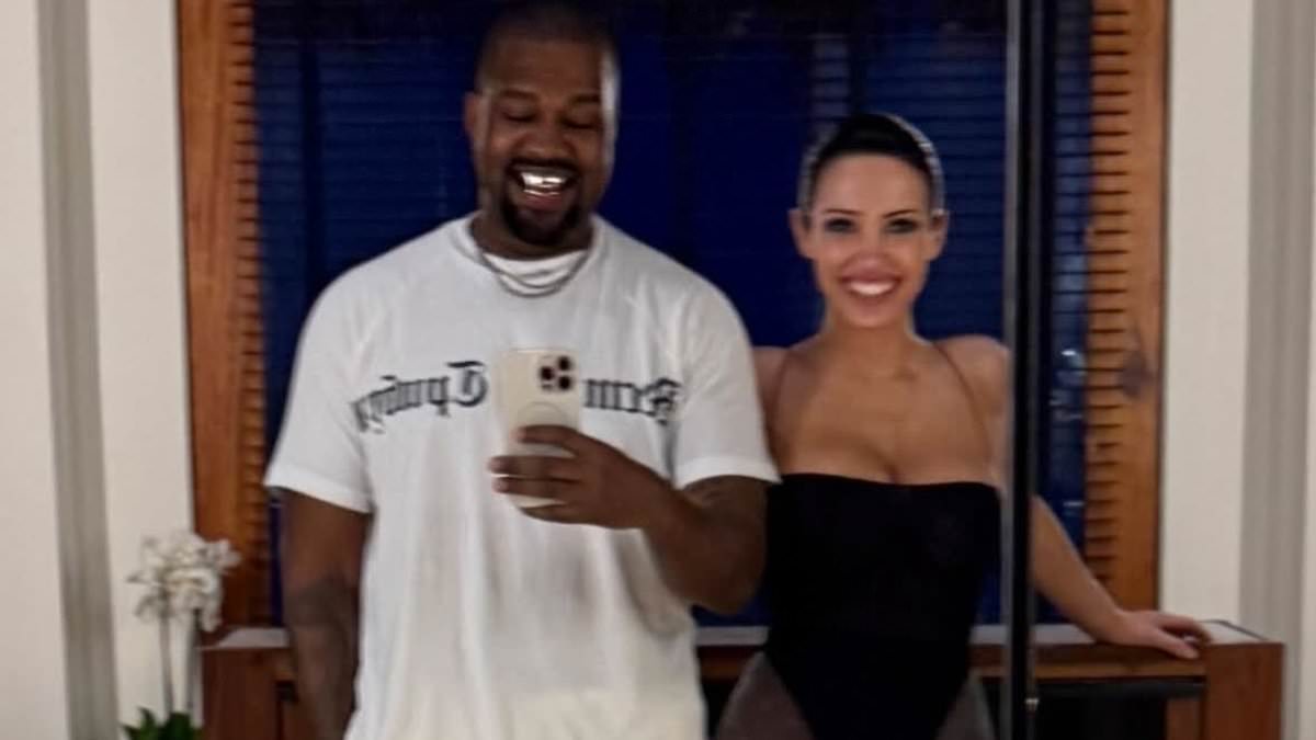 alert-–-kanye-west’s-wife-bianca-censori-flashes-her-backside-in-racy-snaps-as-rapper-spends-holiday-away-from-his-kids