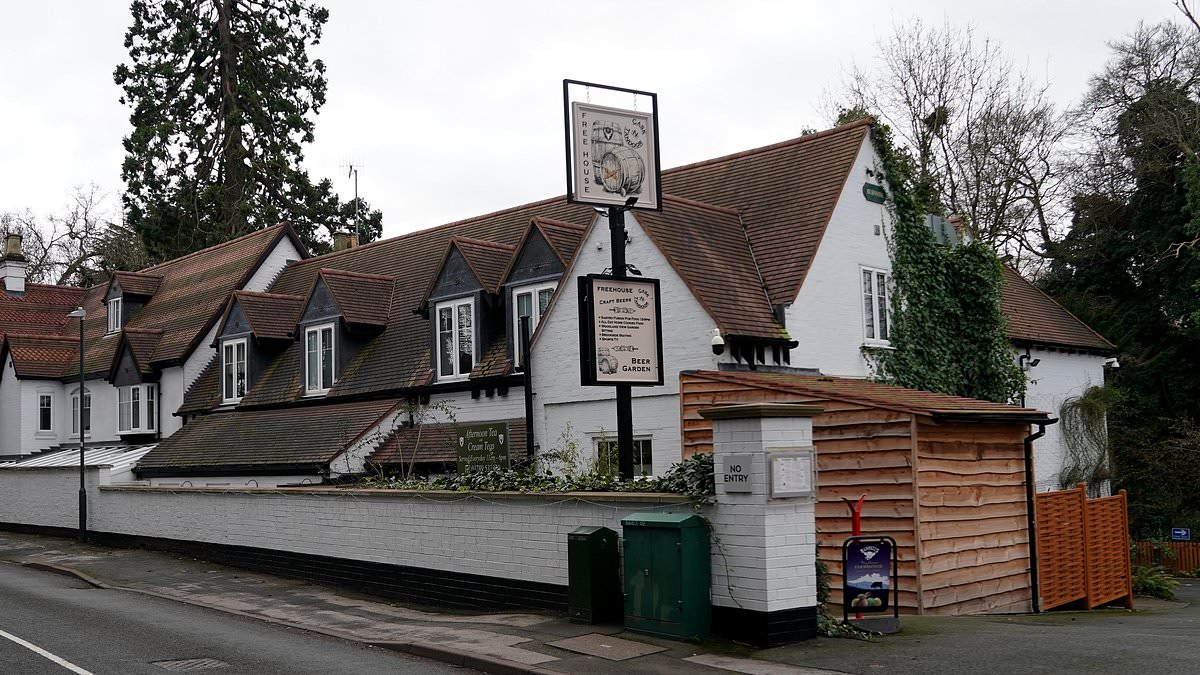 alert-–-defiant-boss-of-‘illegal’-indian-pub-built-next-door-to-historic-thatched-home-of-shakespeare’s-wife-hits-back-at-‘jealous’-neighbours-and-says-it-will-not-be-demolished