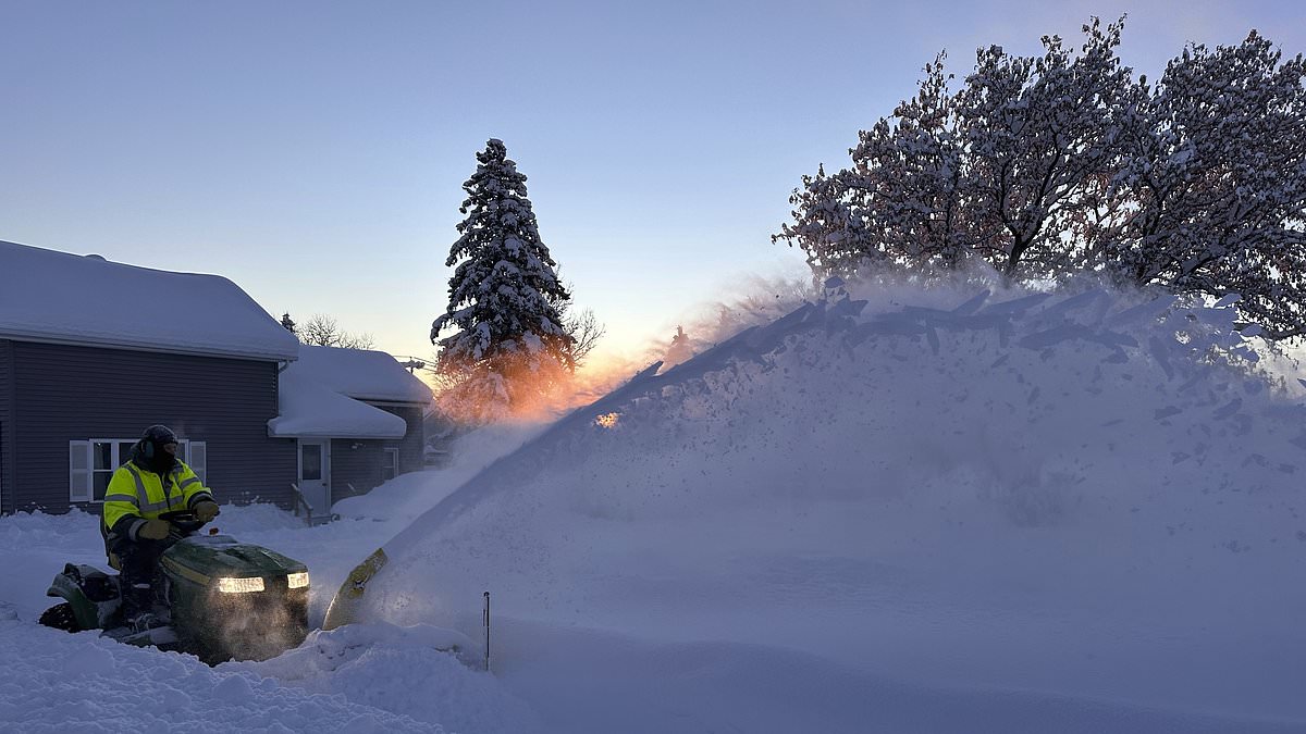 alert-–-blizzard-and-freeze-warnings-for-millions-across-30-us-states-as-major-snow-storm-blair-causes-travel-chaos