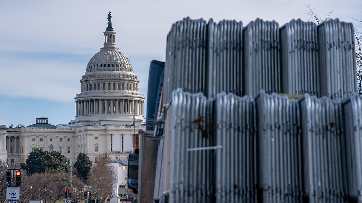 alert-–-bomb-squad-called-to-suspicious-package-just-five-miles-from-white-house