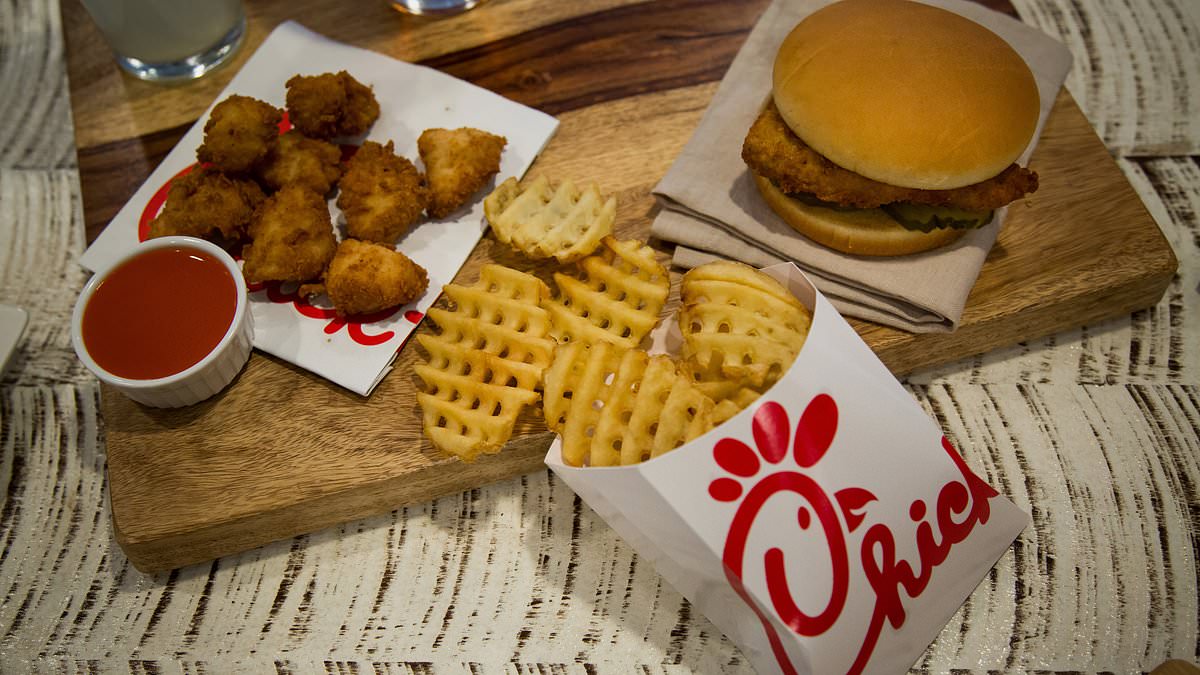 alert-–-chick-fil-a-customers-furious-after-restaurant-makes-‘gross’-change-to-fan-favorite-food-item