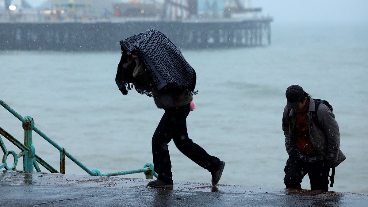 alert-–-freezing-fog-to-blanket-britain-as-blizzards-hit-and-snow-warnings-remain-–-but-clearer-days-are-coming