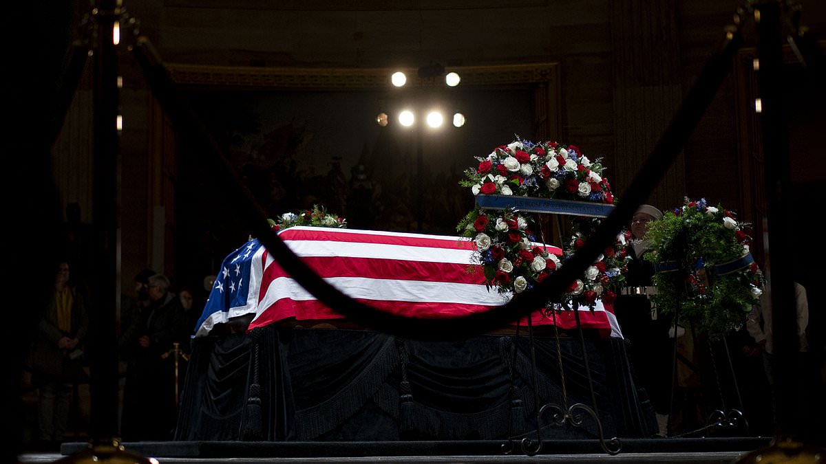 alert-–-jimmy-carter-funeral-live:-all-five-living-presidents-expected-to-attend-national-cathedral-service-in-dc.