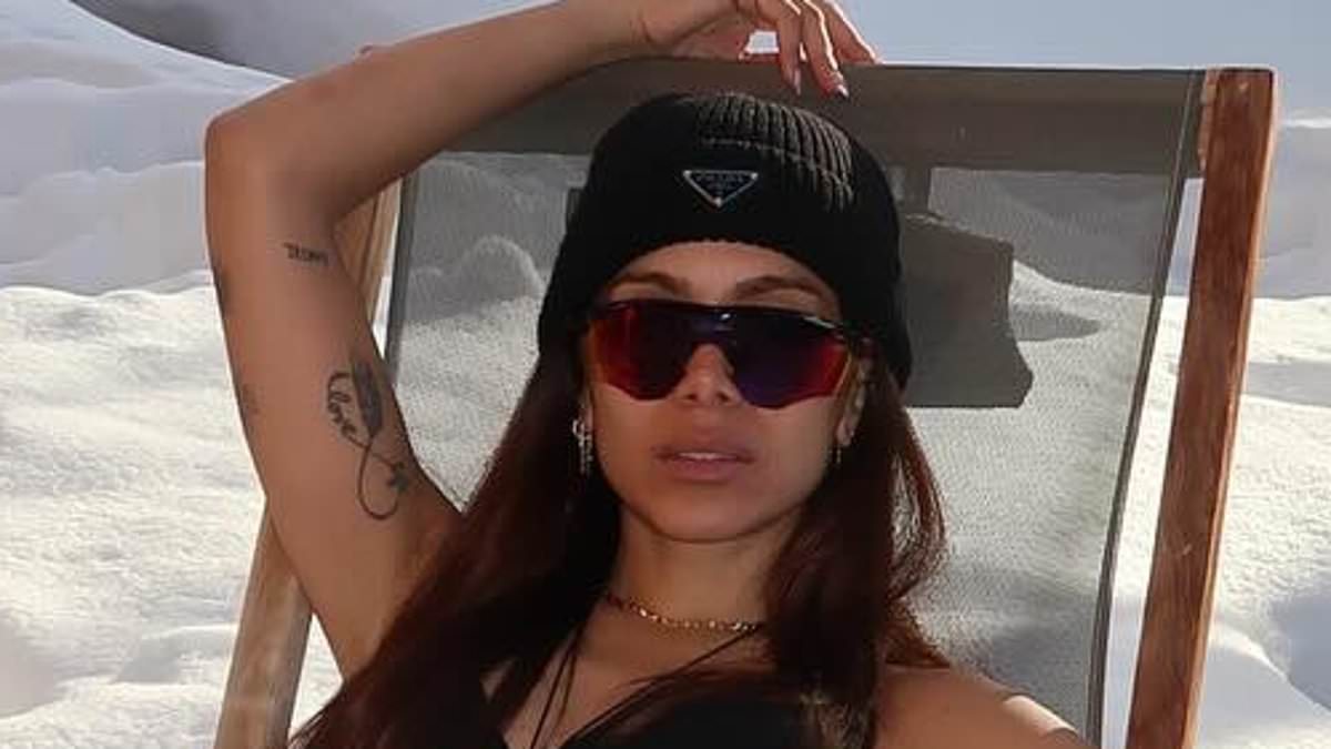 alert-–-anitta-poses-up-in-a-bra-and-underwear-in-the-snow-during-switzerland-trip