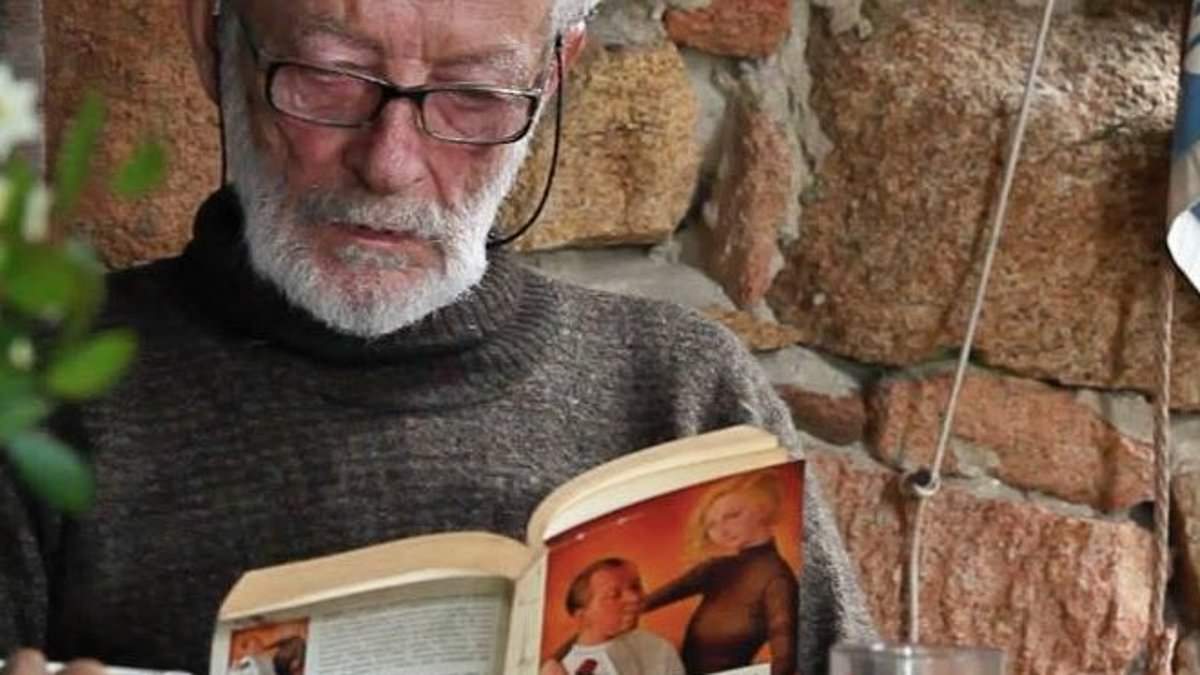 alert-–-italian-‘robinson-crusoe’-who-lived-alone-on-idyllic-island-for-32-years-dies-after-returning-to-society