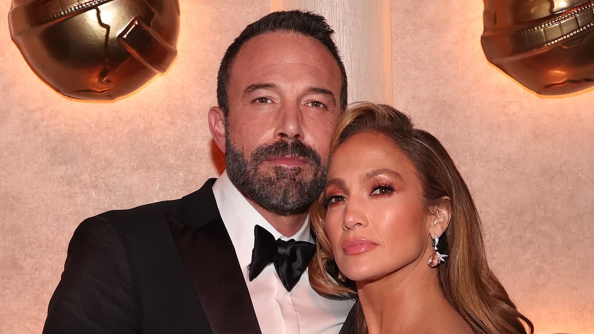 alert-–-jennifer-lopez-and-ben-affleck-have-been-‘in-regular-contact’-since-la-fires-forced-him-to-evacuate