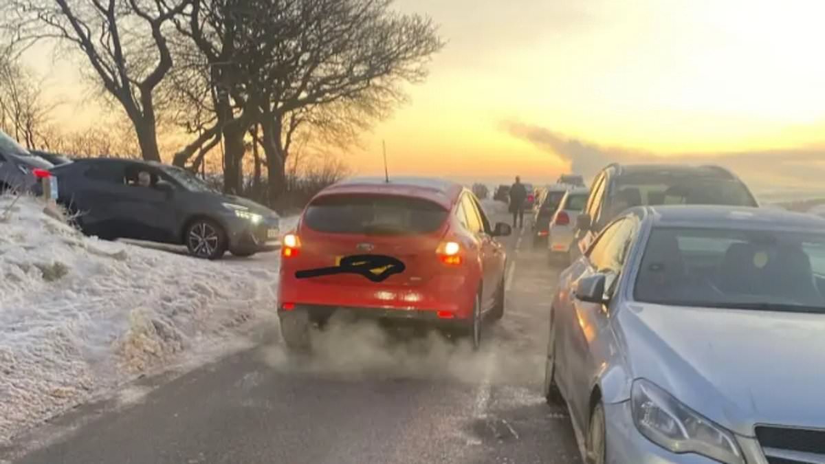 alert-–-cold-weather-causes-chaos-in-the-peak-district-as-200-cars-block-gritters-and-councils-refuse-to-empty-frozen-bins-as-temperatures-plunge-to-17c