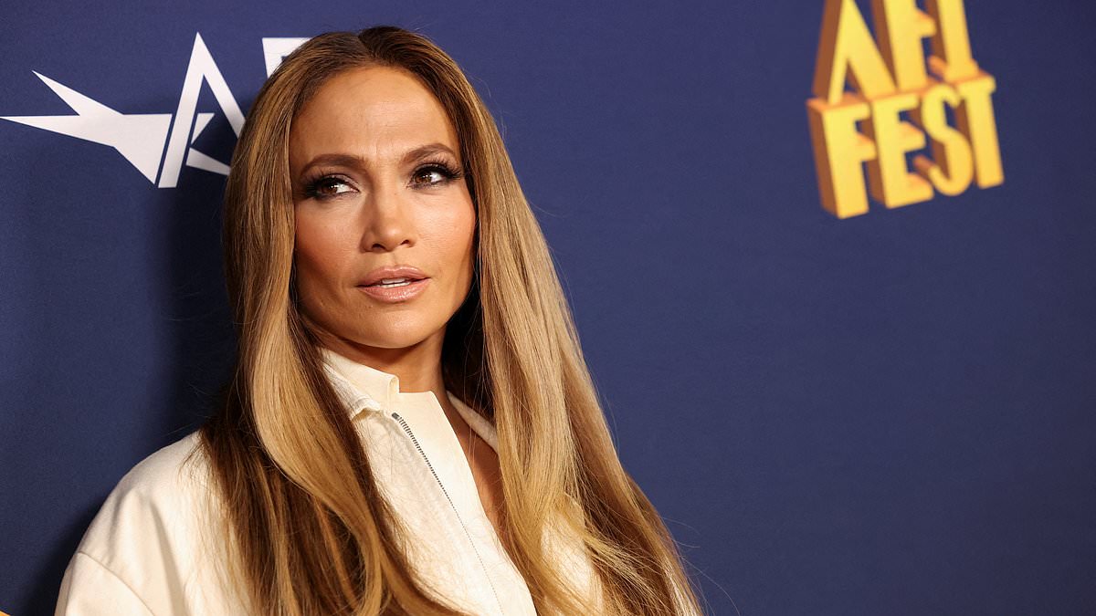 alert-–-jennifer-lopez-reacts-to-‘traumatic’-la-fires-by-sharing-resource-close-to-the-heart