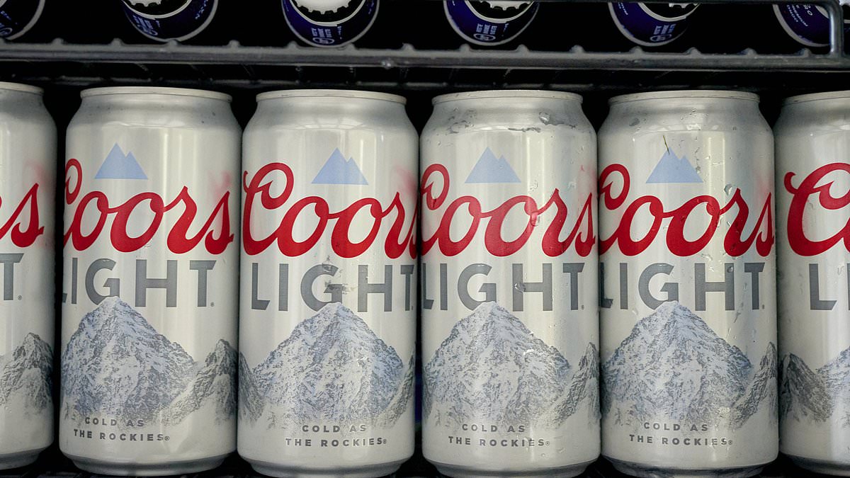 alert-–-furious-coors-light-fans-are-all-saying-the-same-thing-about-latest-advert:-‘how-does-this-happen?!’