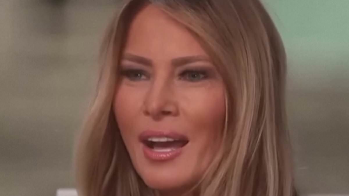 alert-–-melania-trump’s-brutal-swipe-at-the-obamas-as-she-reveals-exactly-what-they-did-when-donald-first-entered-the-white-house