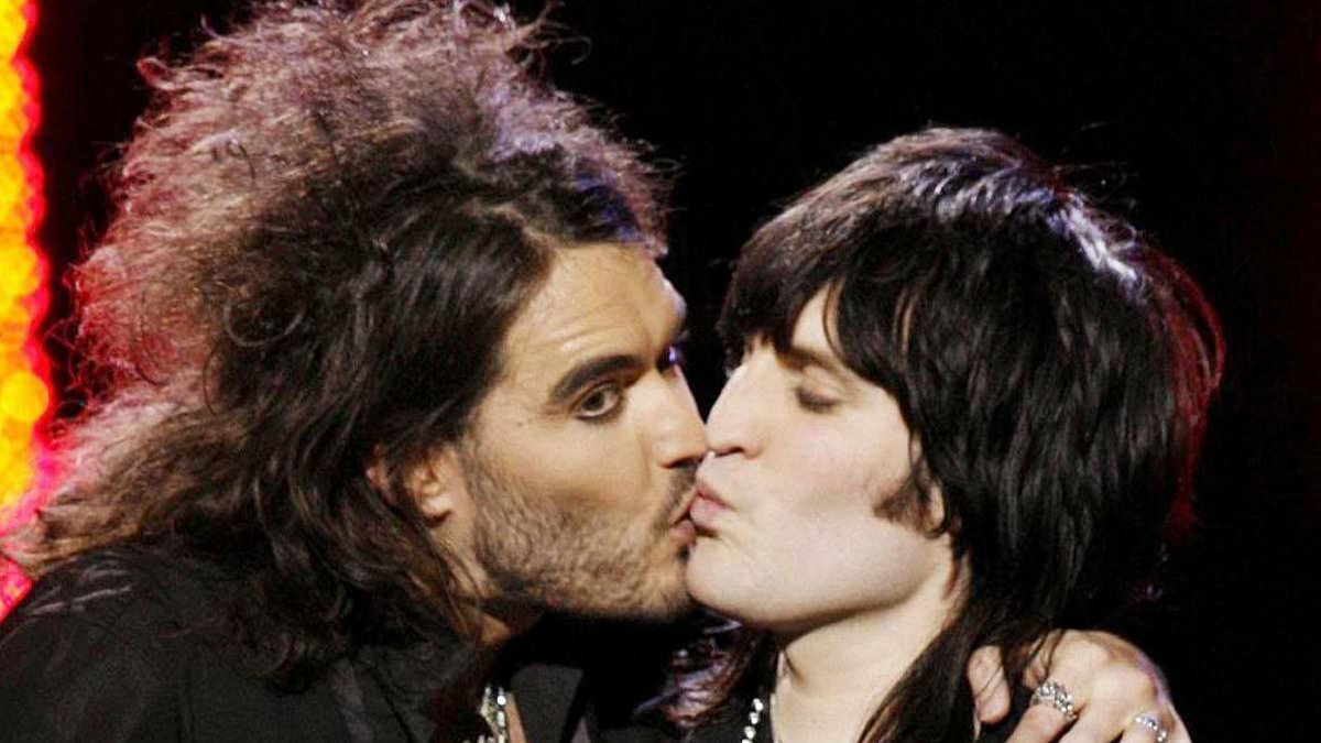 alert-–-from-rape-jokes-with-russell-brand-to-kissing-a-16-year-old-pixie-geldof:-how-noel-fielding-went-from-00s-hedonism-to-bake-off-host-–-as-his-apple-tv-show-is-‘axed-halfway-through-filming’-over-his-‘ill-health’