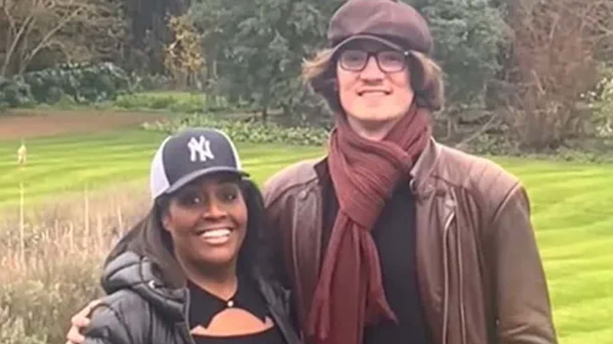 alert-–-alison-hammond,-49,-and-toyboy-boyfriend-david,-27, squash-split-rumours-as-they-share-a-steamy-kiss-during-pda-filled-outing