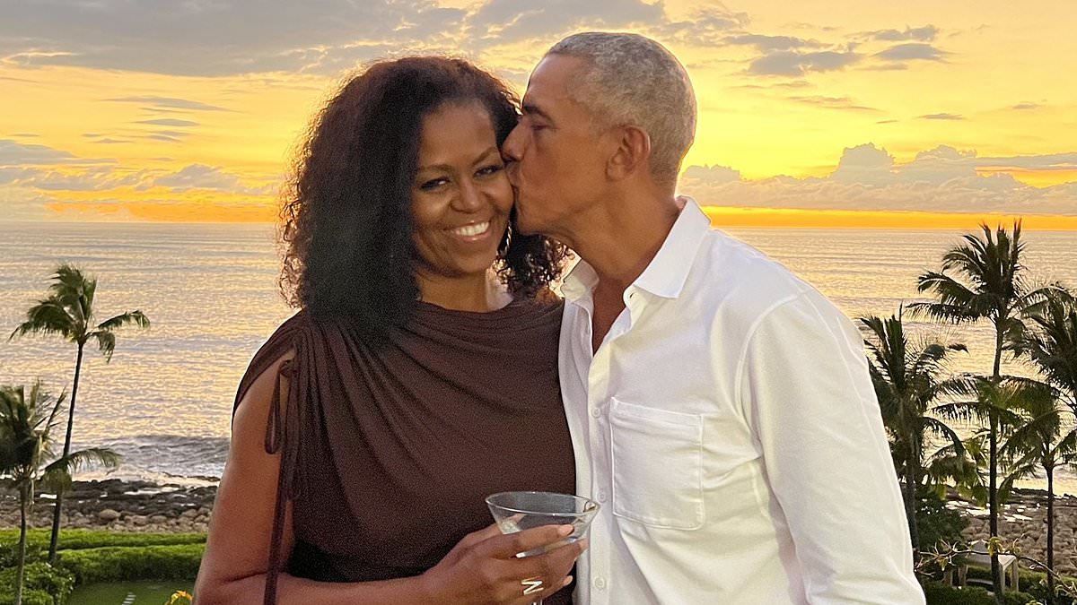 alert-–-obama-belatedly-wishes-‘love-of-my-life’-michelle-a-happy-birthday-with-gushing-post…-amid-divorce-rumors