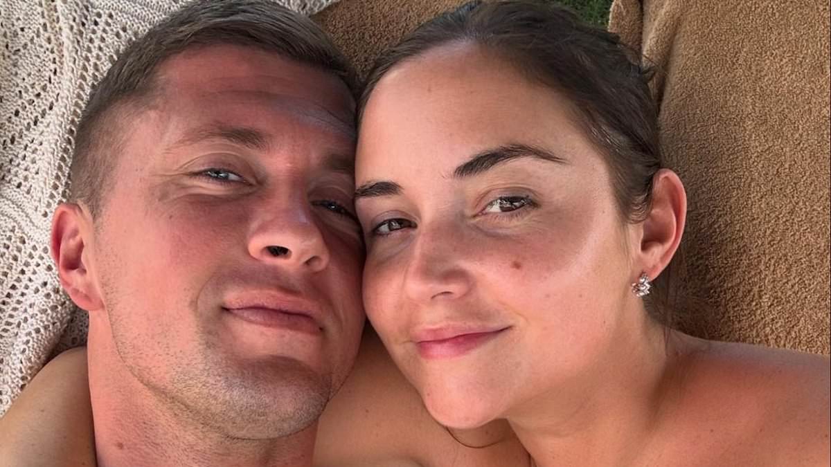 alert-–-jacqueline-jossa-and-husband-dan-osbourne-‘shocked-at-“hurtful”-split-rumours-after-selling-their-2m-“forever-home”‘-amid-gabby-allen’s-love-island-appearance