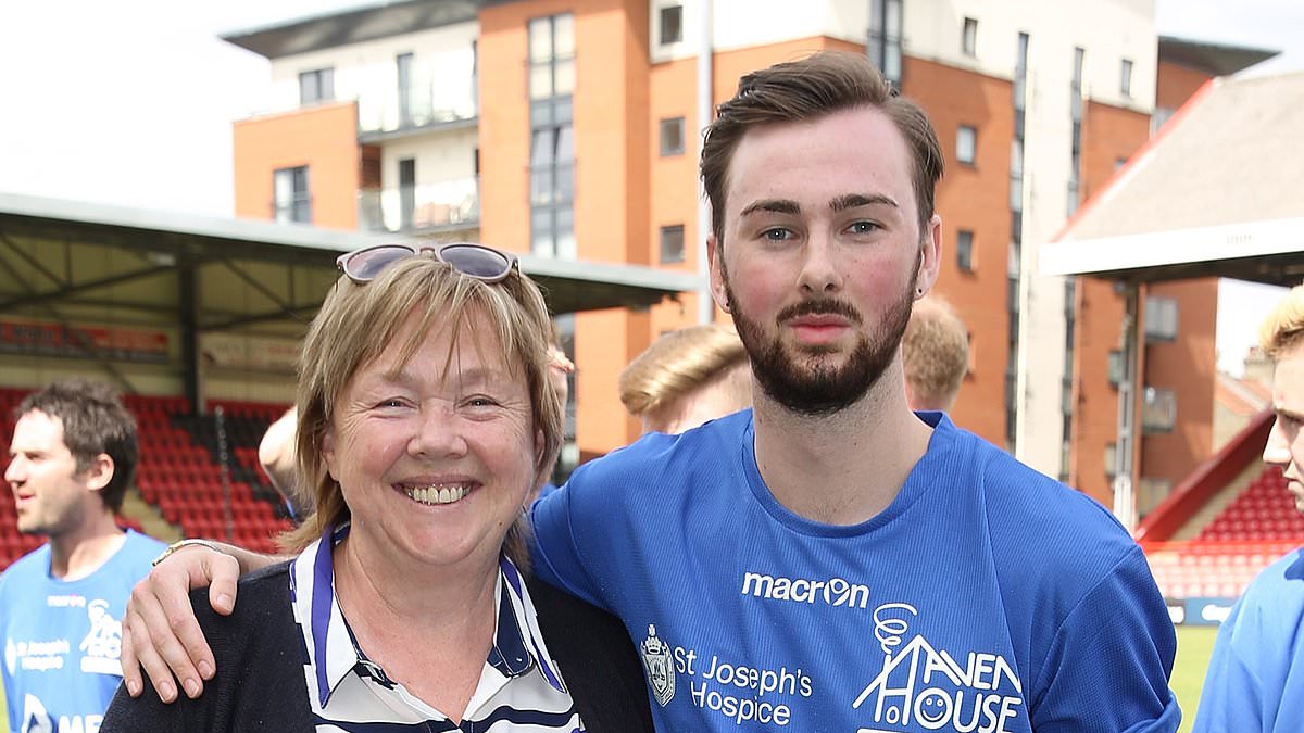 alert-–-pauline-quirke’s-son-charlie-praises-‘selfless-and-caring’-mother-in-emotional-resurfaced-tribute-amid-birds-of-a-feather-star’s dementia-diagnosis