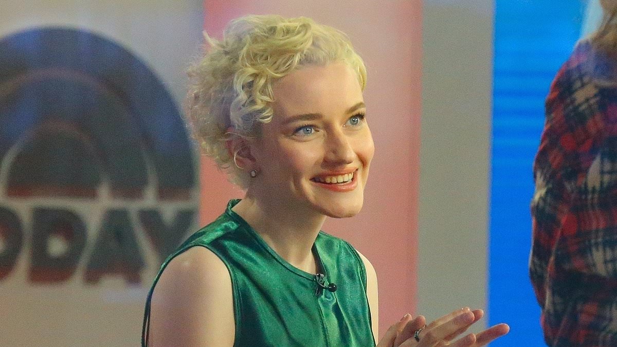 alert-–-julia-garner-reveals-all-she-knows-about-the-status-of-the-madonna-movie-she-is-supposed-to-star-in