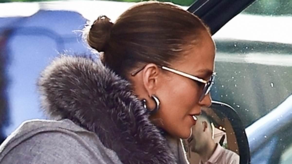 alert-–-jennifer-lopez-celebrates-manager’s-birthday-after-eyeing-$20m-brentwood-home-near-ben-affleck-amid-la-fires