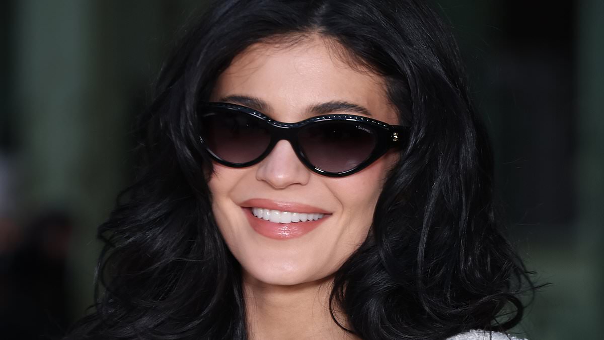 alert-–-kylie-jenner-gets-the-approval-of-the-fashion-elite-as-ab-flashing-influencer-attends-star-studded-chanel-show-during-paris-fashion-week