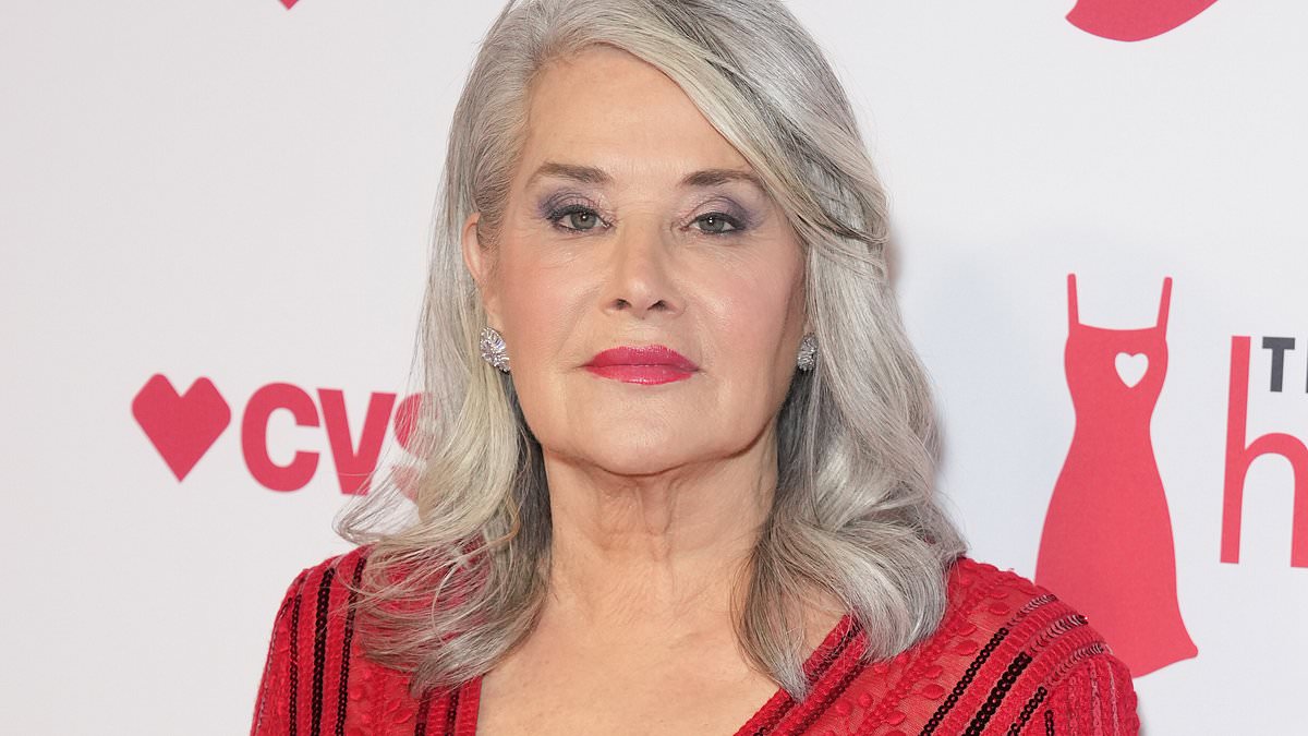 alert-–-she-worked-on-sopranos-and-goodfellas-but-is-now-unrecognizable-with-gray-hair-at-70,-who-is-she?