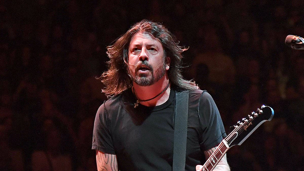 alert-–-pictured:-dave-grohl’s-secret-love-child:-mother-of-his-baby-daughter-born-out-of-wedlock-is-finally-revealed