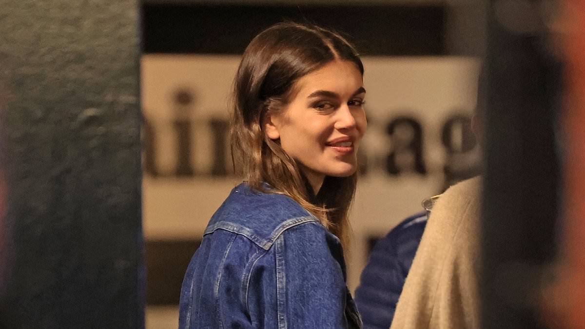 alert-–-kaia-gerber-rocks-double-denim-between-stage-performances-of-evanston-salt-costs-climbing-in-la