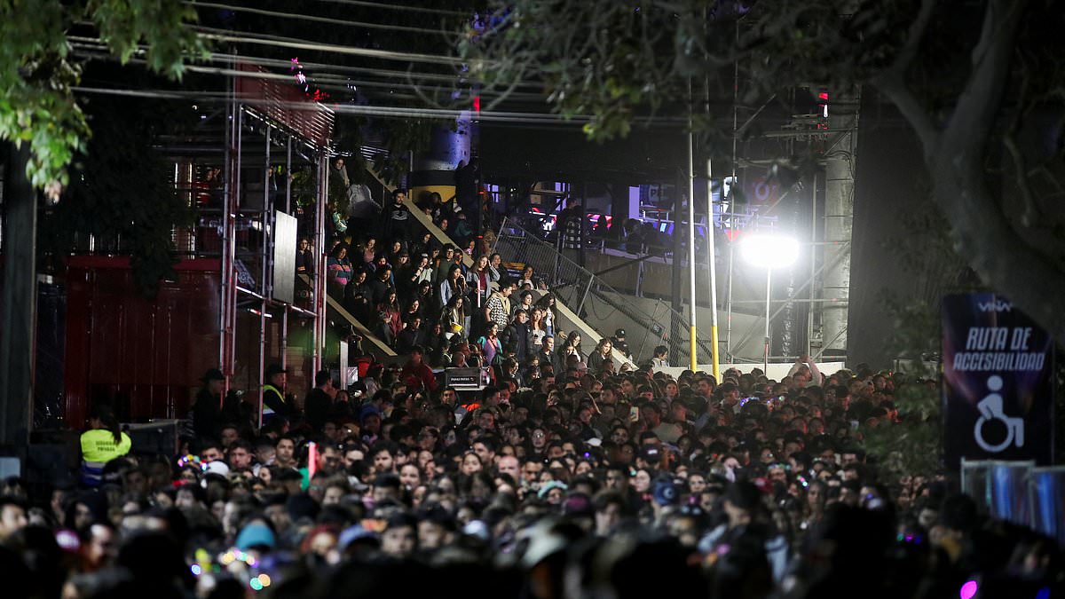 alert-–-state-of-emergency-declared-in-chile-after-nationwide-power-cut-leaves-19-million-in-darkness:-passengers-freed-from-rollercoasters-and-subway-trains-as-locals-say-‘nothing’-in-the-country-is-working