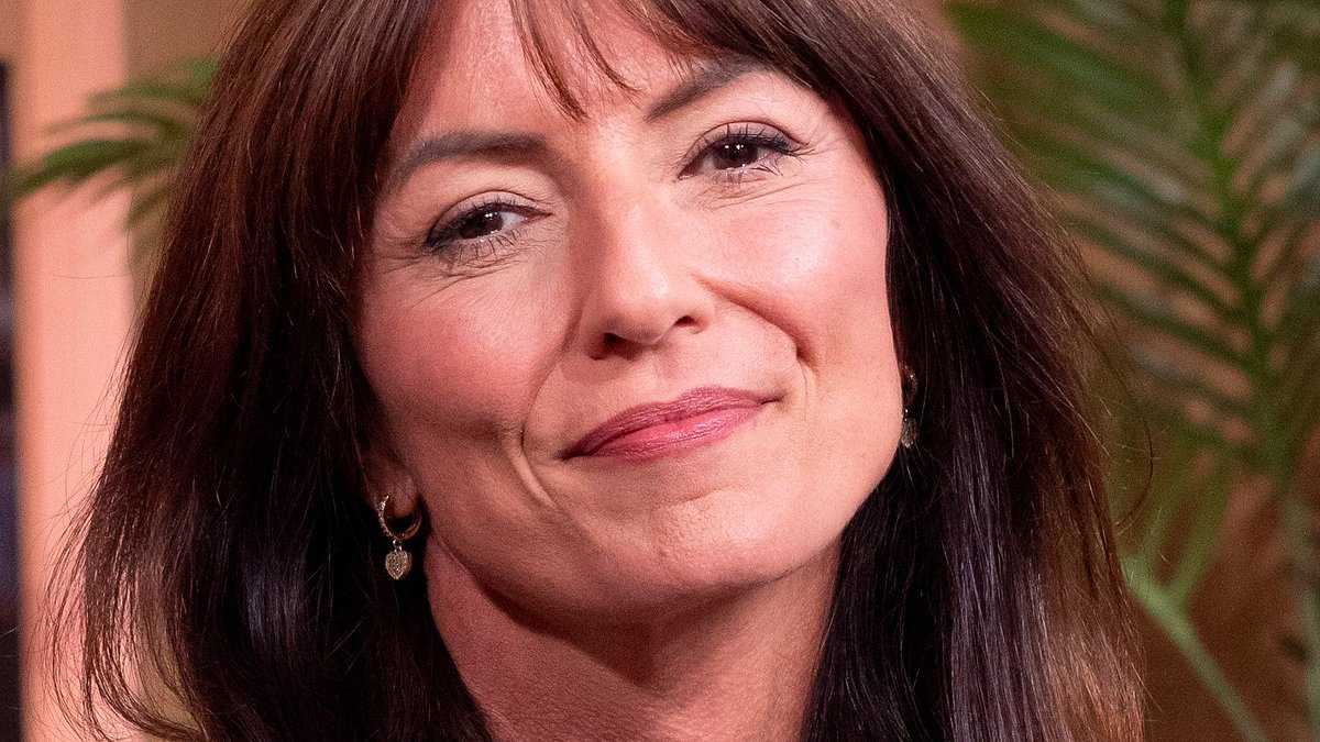 alert-–-how-davina-mccall,-57,-has-stuck-to-the-same-tried-and-tested-hairstyle-for-three-decades-as-she-debuts-a-very-bold-new-look-on-the-masked-singer