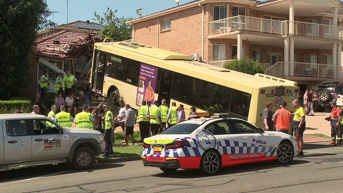 alert-–-shocking-moment-a-packed-bus-ploughs-into-a-house-in-sydney’s-west