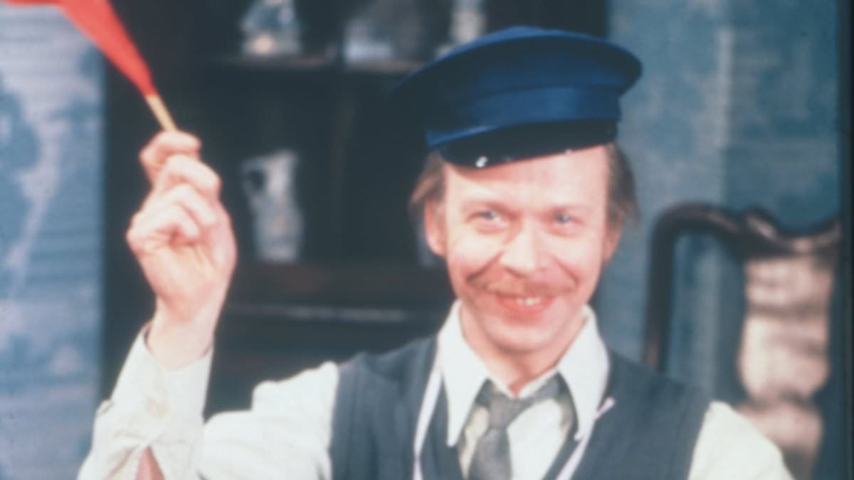 alert-–-brian-murphy-dies-aged-92:-actor-who-starred-in-beloved-1970s-sitcoms-man-about-the-house-and-george-and-mildred-passes-away