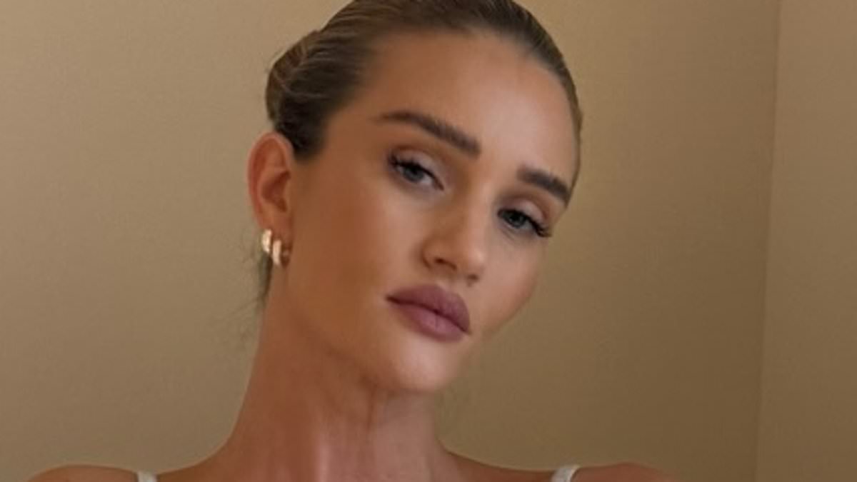 alert-–-rosie-huntington-whiteley-flaunts-her-incredibly-toned-abs-in-a-grey-bra-and-leggings-as-she-models-yoga-wear-for-new-campaign