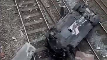 alert-–-travel-chaos-between-two-major-cities-after-car-plunges-onto-railway-tracks-–-as-driver-is-arrested