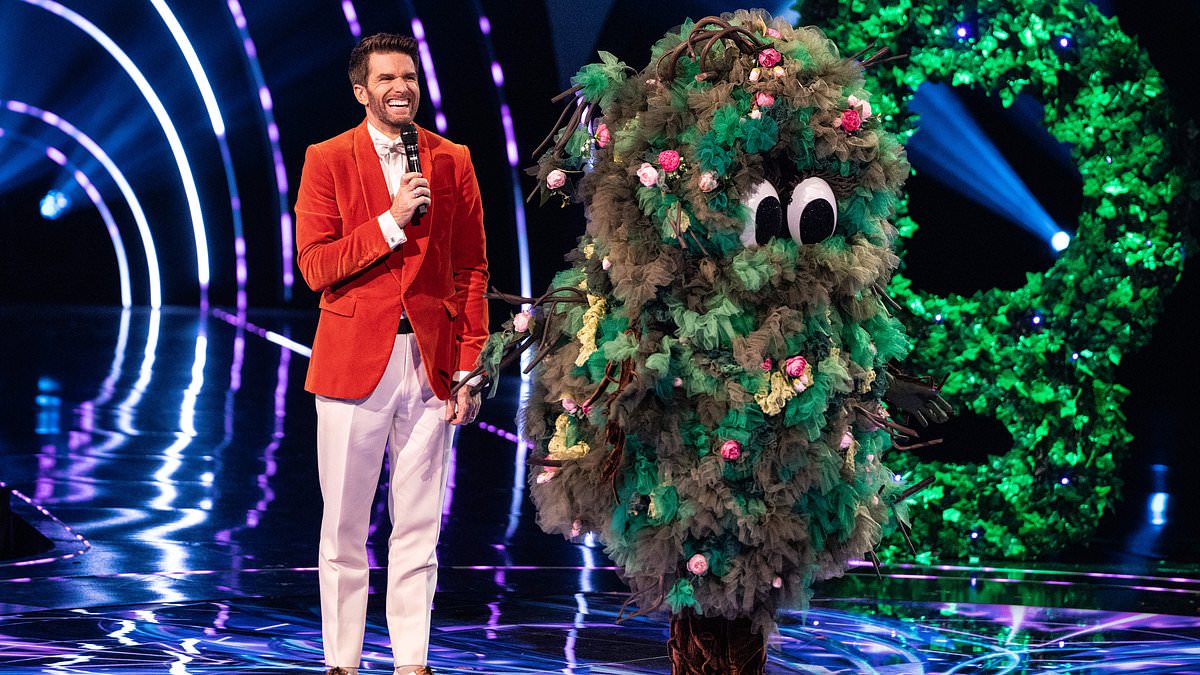 alert-–-the-masked-singer-semi-final:-bush-and-bear’s-identities-revealed-as-a-soap-icon-and-a-rapper-as-they-narrowly-miss-out-on-a-place-in-the-grand-final