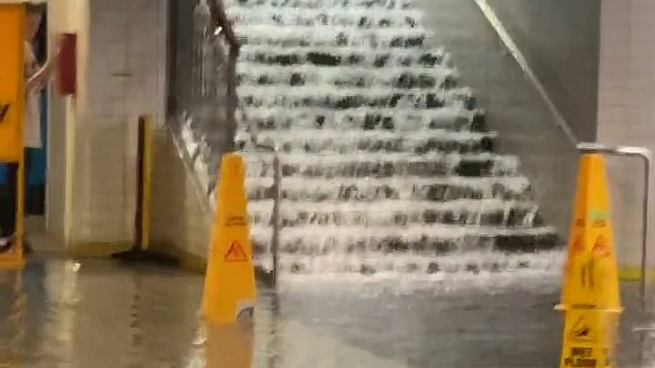 alert-–-sydney-weather:-town-hall-train-station-goes-under-water