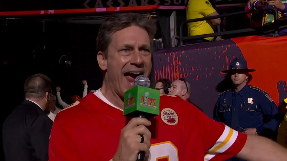 alert-–-super-bowl-fans-call-out-jon-hamm-for-sounding-worse-for-wear-while-announcing-kc-chiefs:-‘the-voice-crack!’