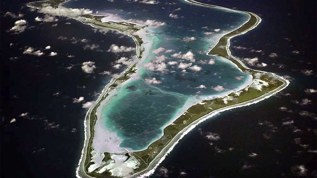 alert-–-mauritius-could-‘rent’-islands-near-crucial-chagos-military-base-to-china-and-spark-cuban-missile-crisis-style-confrontation-unless-uk-hands-over-sovereignty-and-9bn,-claims-minister