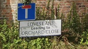 alert-–-revealed:-britain’s-most-romantic-streets…-at-least-in-name!