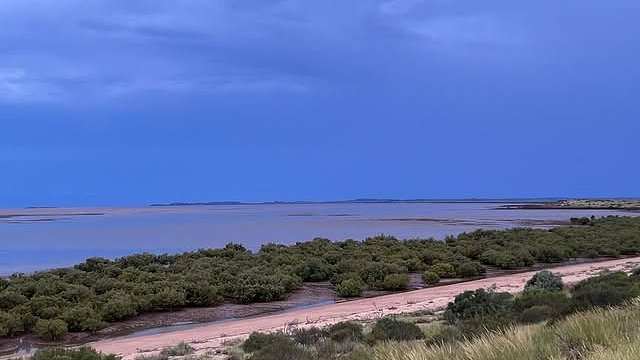 alert-–-chilling-sign-tropical-cyclone-zelia-is-closing-in-on-australia-bringing-500mm-of-rain-and-300km/h-winds