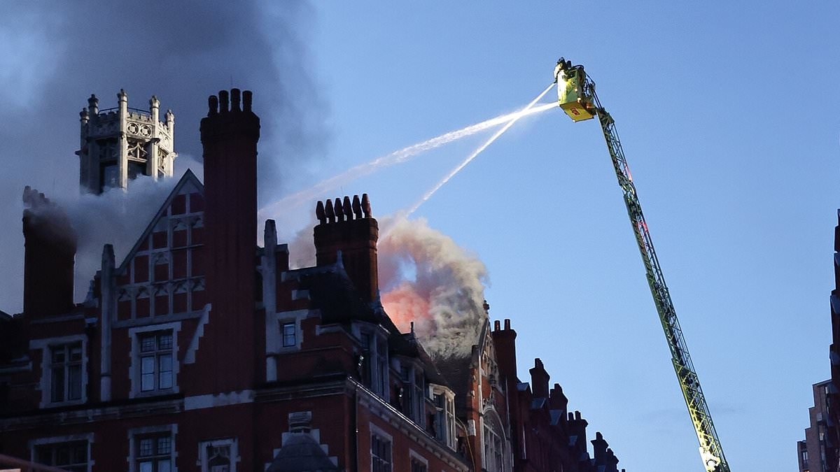 alert-–-chiltern-firehouse-fire:-huge-blaze-ravages-london’s-celebrity-nightspot-as-flames-reach-the-roof-of-luxury-five-star-hotel-and-100 valentine’s-day-guests-are-evacuated-–-with-125-firefighters-battling-to-save-iconic-building