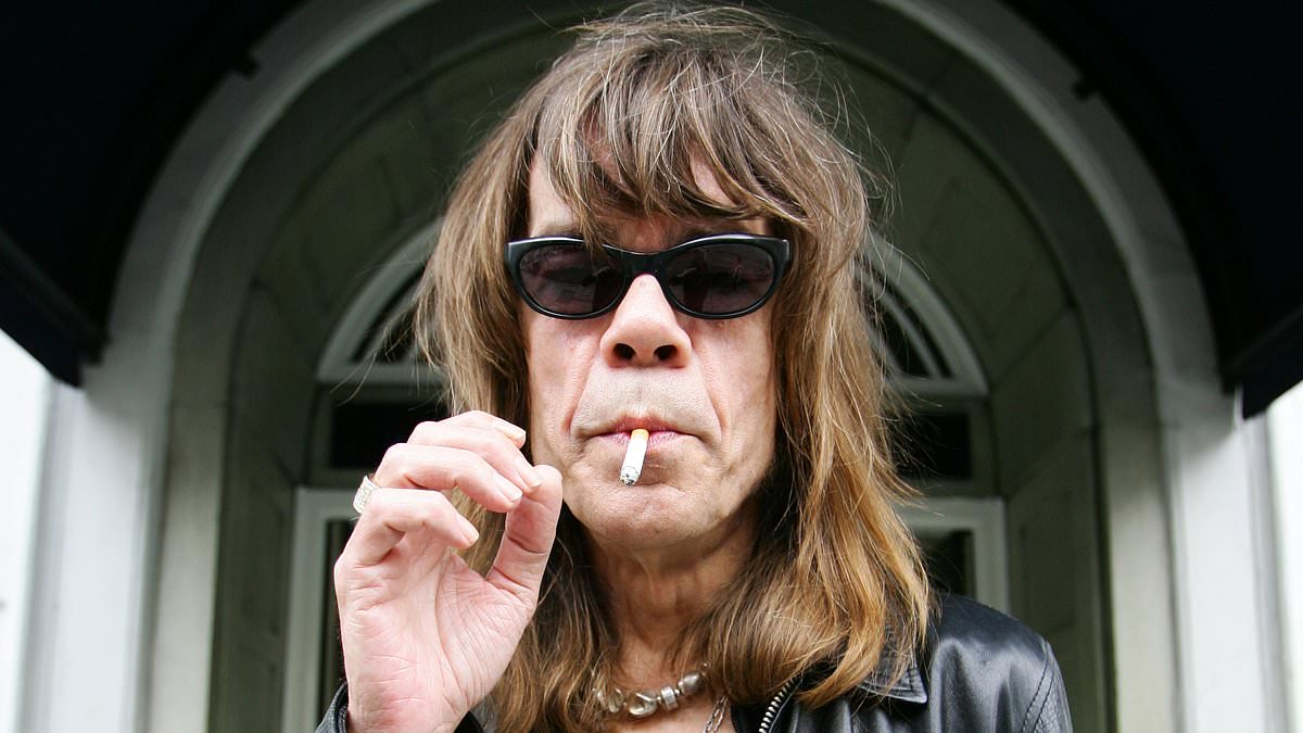 alert-–-new-york-dolls-lead-singer-david-johansen-dies-at-75