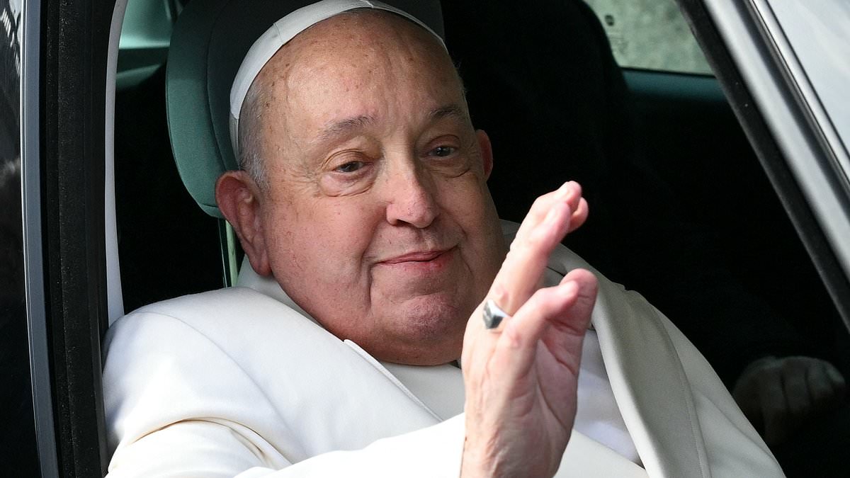 alert-–-pope-francis-health-latest:-live-updates-as-pontiff’s-condition-worsens-amid-‘two-respiratory-failures’