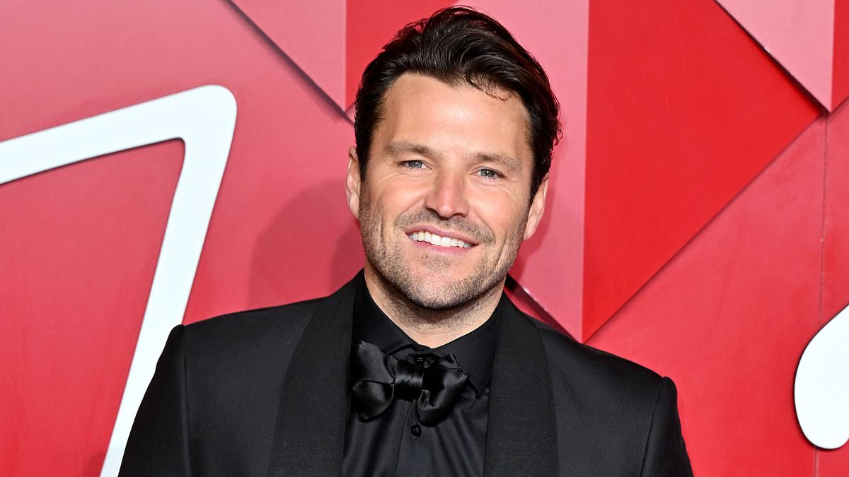 alert-–-mark-wright-says-he’s-‘ecstatic-to-become-a-father’-and-reveals-olly-murs-has-been-giving-him-parenting-advice-as-he-prepares-to-welcome-his-first-child-with-michelle-keegan