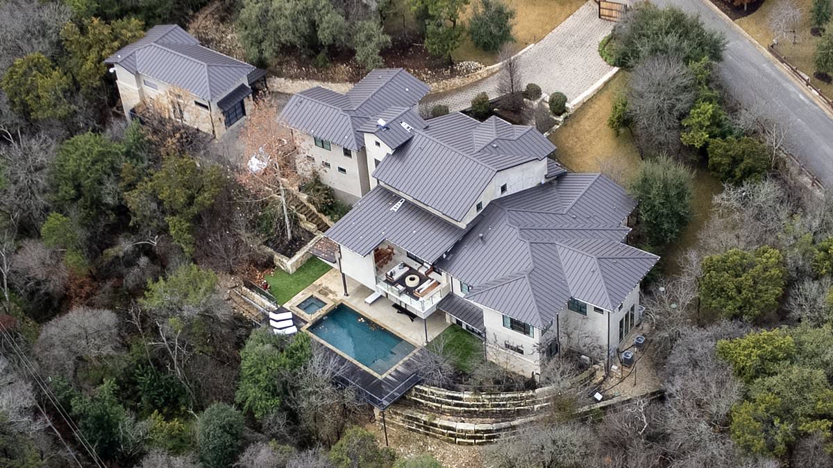 alert-–-new-photos-offer-rare-glimpse-of-elon-musk’s-texas-empire,-where-he-keeps-his-favorite-baby-mama-very-close…-as-neighbors-spill-on-how-billionaire-really-lives