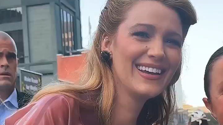 alert-–-blake-lively-gushes-that-she-is-‘so-happy’-about-reuniting-with-anna-kendrick-as-she-attends-the-premiere-of-another-simple-favour-despite-feud-rumours