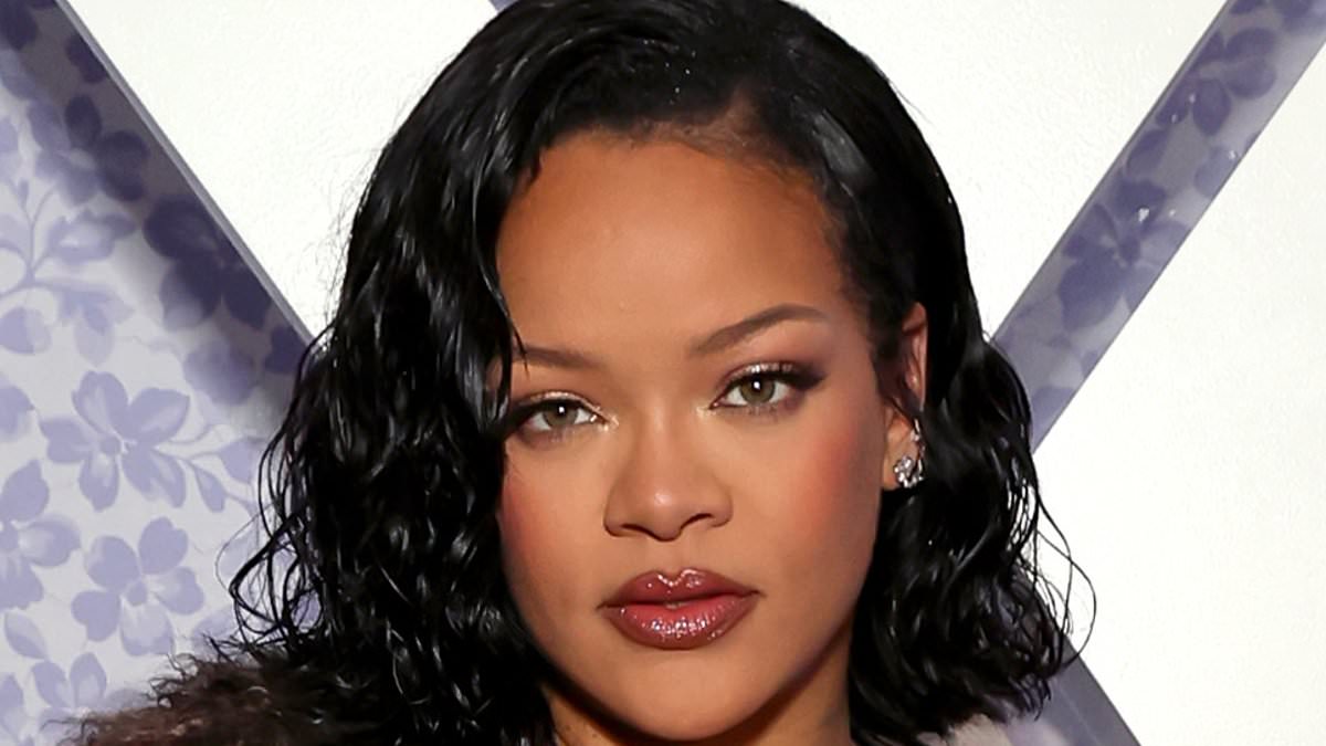 alert-–-rihanna-fans-go-wild-over-very-unusual-details-in-never-before-seen-delivery-room-photos-with-her-two-sons