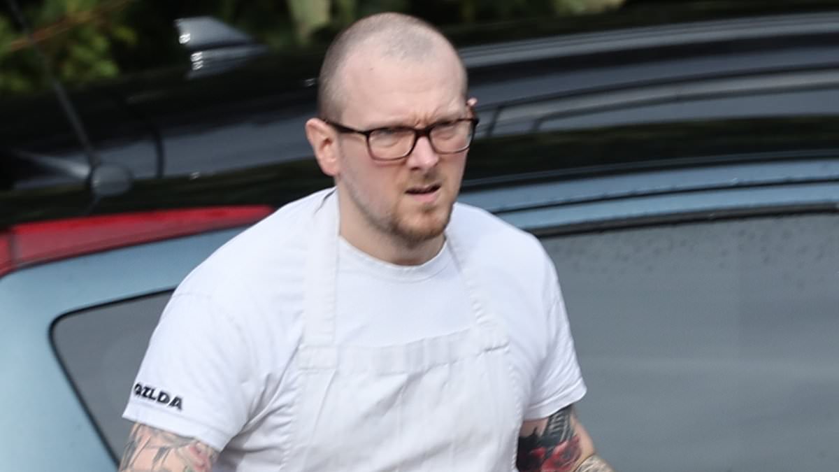 alert-–-paedophile-teacher-jeremy-forrest-who-sparked-an-international-manhunt-when-he-ran-off-to-france-with-teenage-pupil-is-now-a-married-father-working-at-a-bakery-where-a-young-woman-has-quit-after-he-struck-up-an-‘inappropriate-sexual-relationship-with-her’