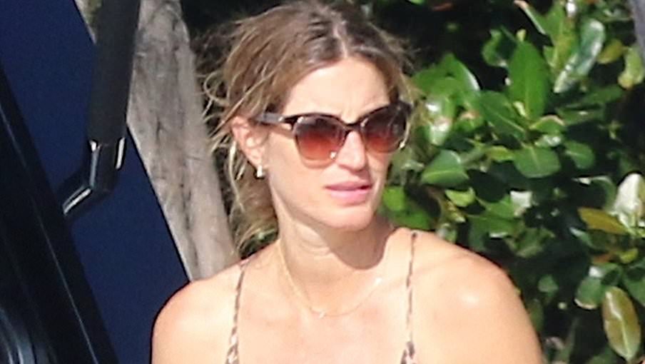 alert-–-gisele-bundchen-displays-incredible-post-baby-bod-in-bathing-suit-in-first-sighting-since-giving-birth-weeks-earlier