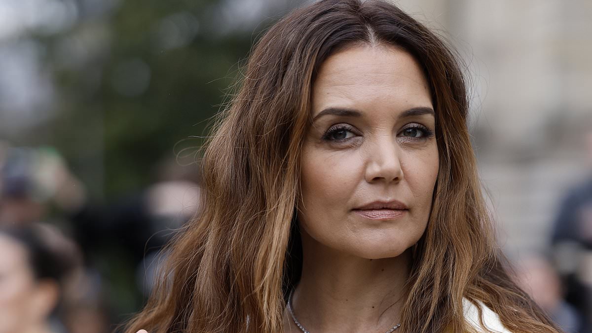 alert-–-katie-holmes-cuts-a-very-chic-figure-in-a-cream-co-ord-and-plunging-brown-top-as-she-steps-out-at-the-zimmermann-paris-fashion-week-show